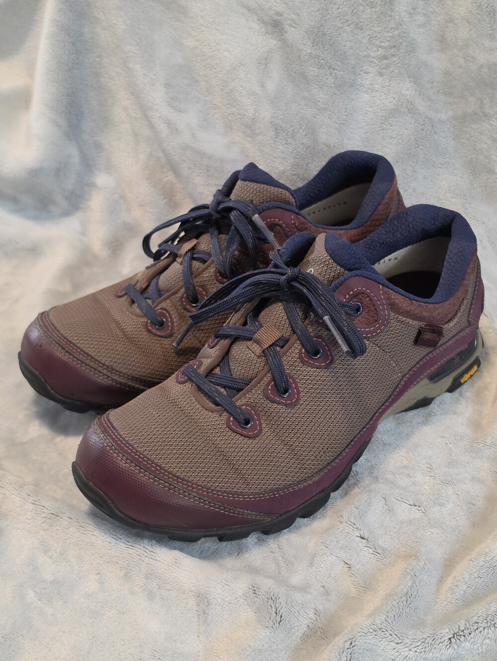 Ahnu Shoes Women's 9 40 Mesh Hiking Trail Waterproof Sugarpine Vibram Teva